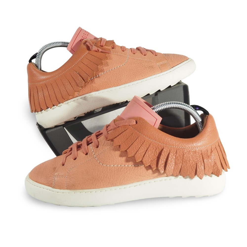 ESSEutESSE Leather Fringe Trim Fashion Shoes Women 9-9.5 Coral‎ Low Top Sneakers